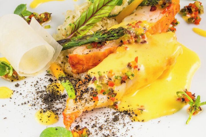 Dining 137 of 256