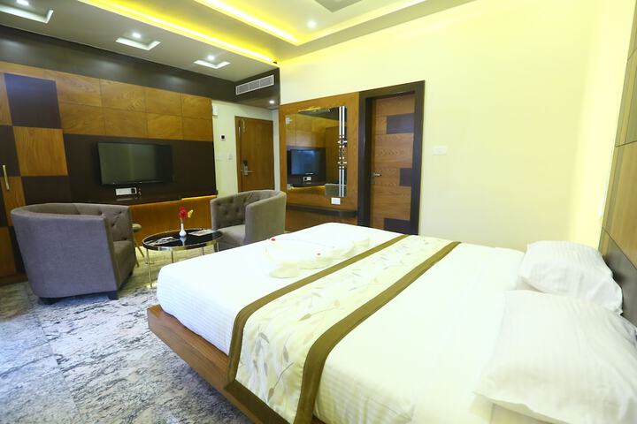 Room 21 of 38