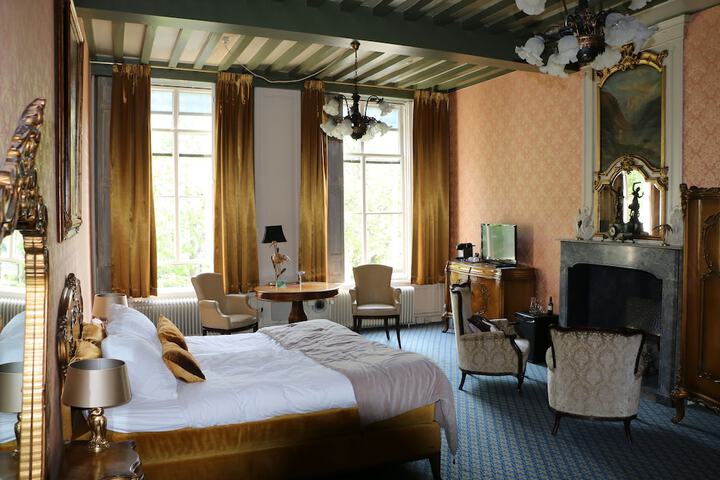 Room 7 of 21