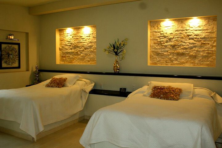 Room 8 of 20