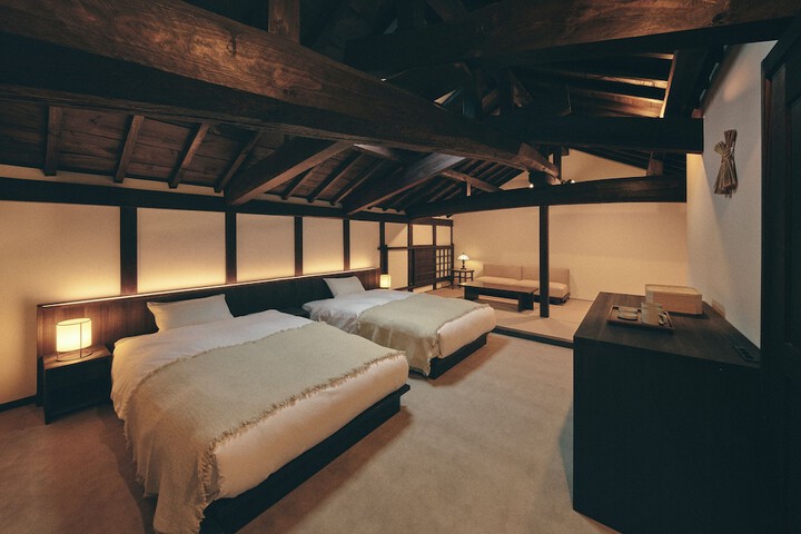 Room 27 of 79