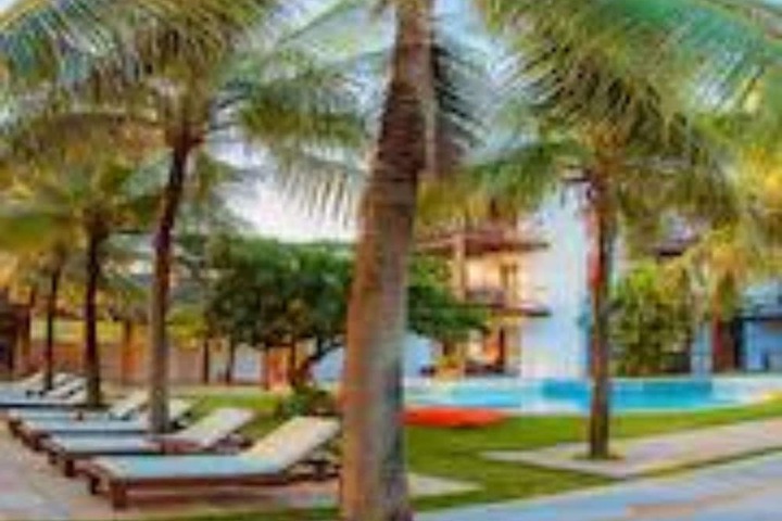 Hotel Exterior 34 of 38