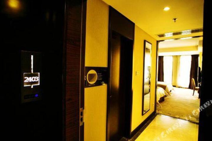Sunny World Hotel