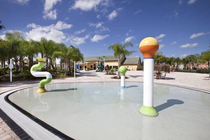 Pool 11 of 28