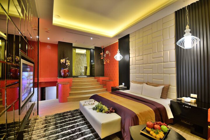 Room 4 of 57