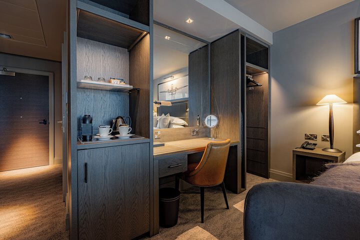 Room 70 of 109