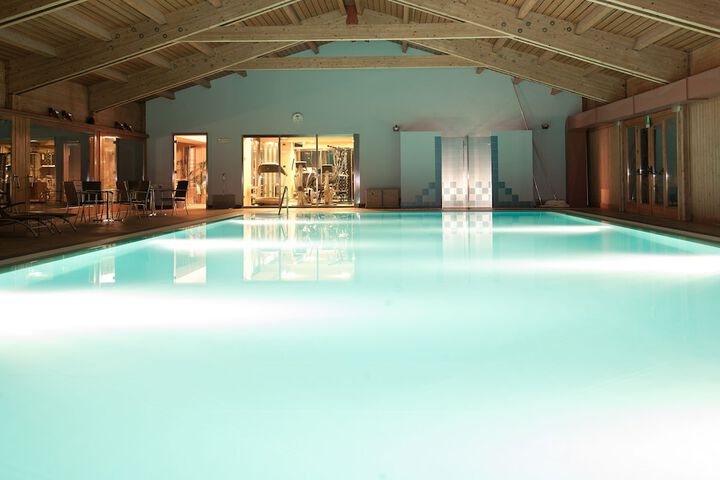 Hotel Pool