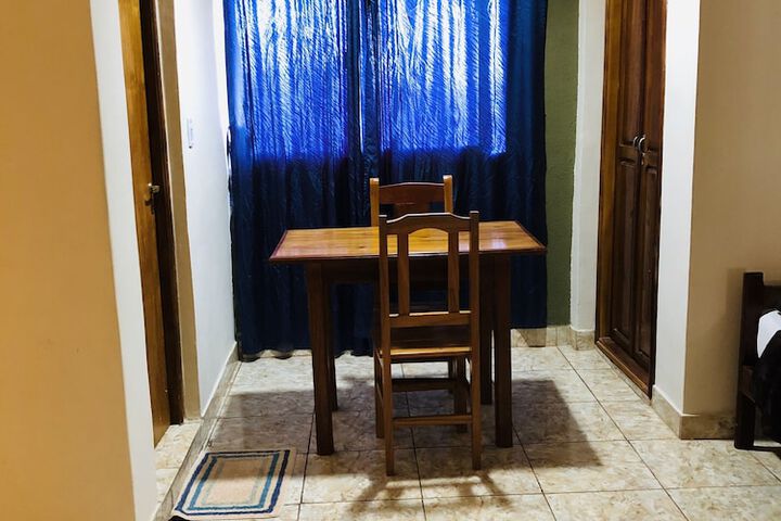 Room 6 of 15