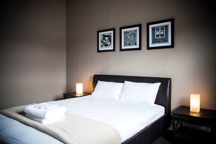 Room 15 of 42