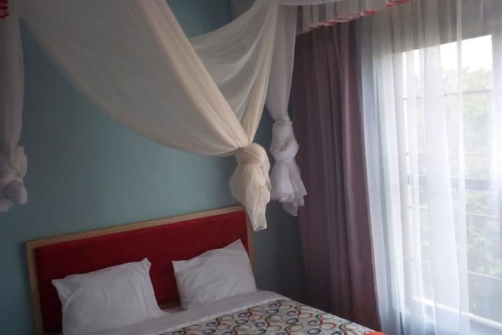 Room 12 of 23