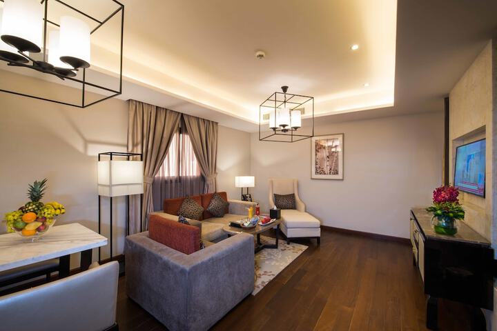 Room 10 of 22