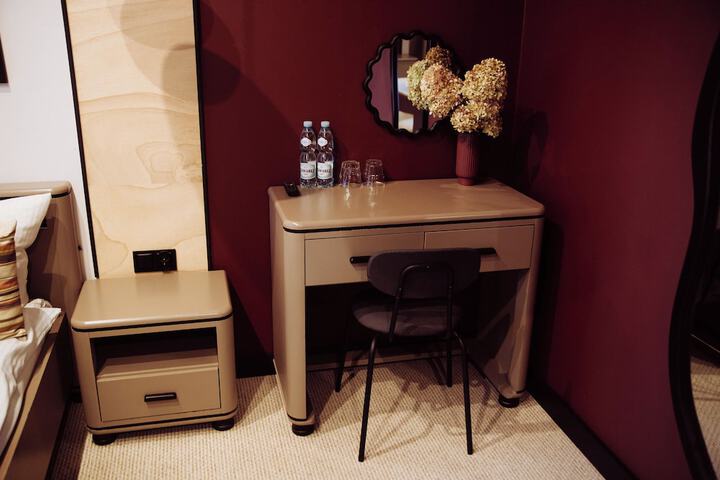 Room 13 of 66