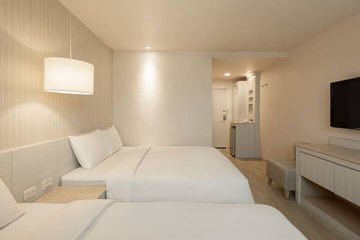 Room 13 of 24