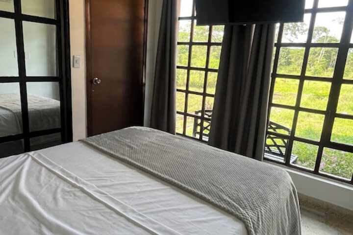 Room 2 of 27