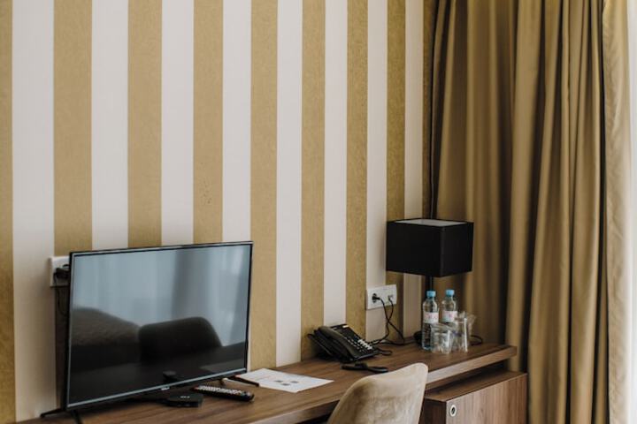 Room 7 of 30