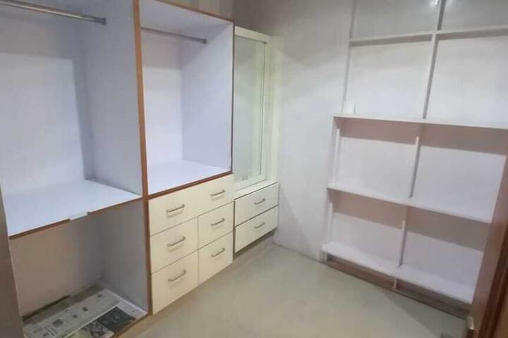 Room 8 of 22