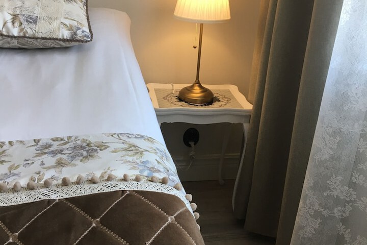 Room 11 of 43