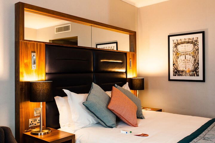 Room 4 of 70