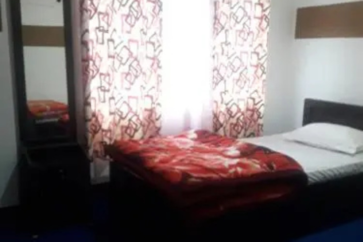 Room 7 of 15
