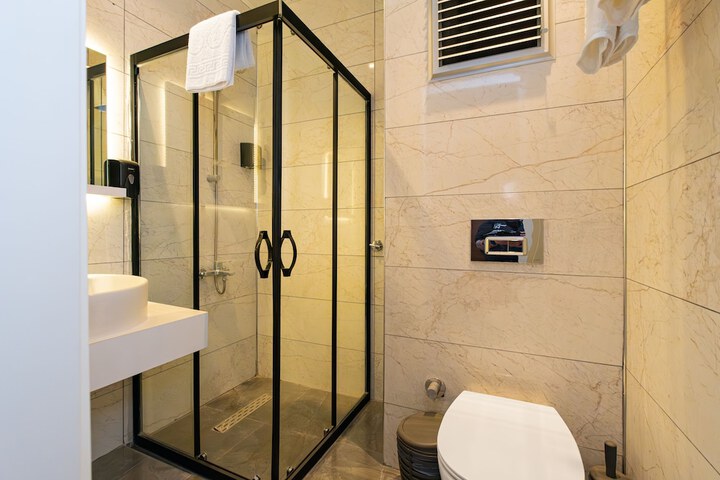 Room 40 of 51
