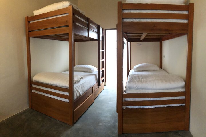 Room 3 of 27