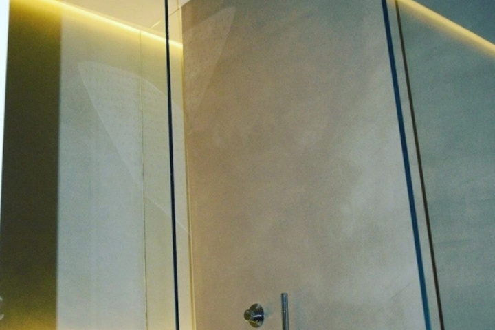 Room 6 of 11