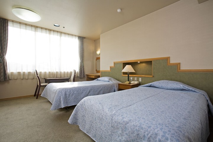 Room 7 of 49