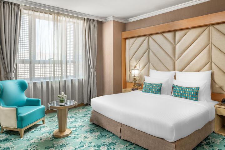 Room 5 of 44