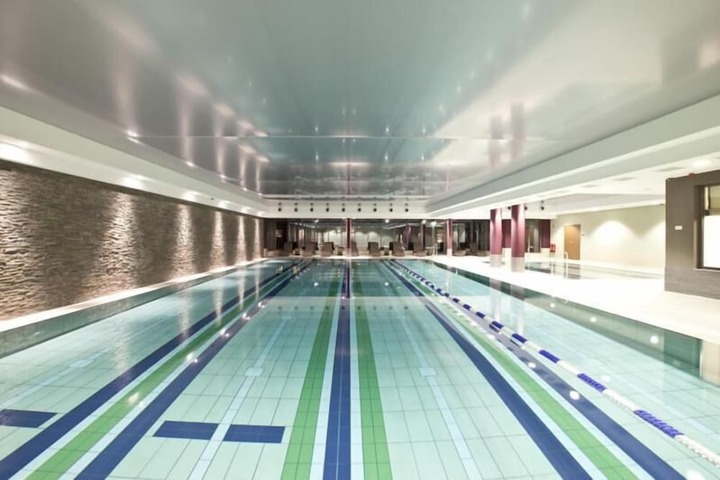 Pool Hotel
