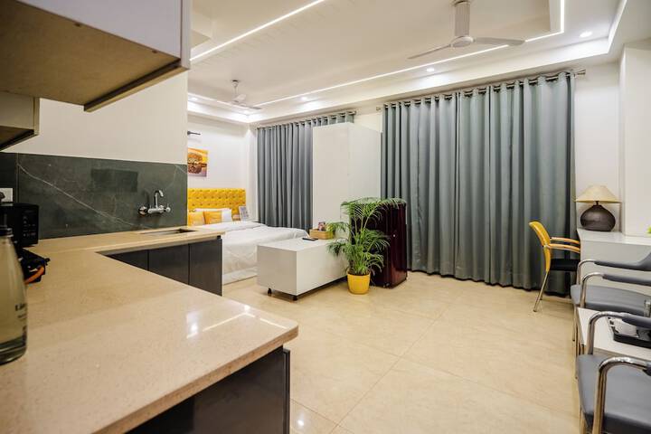 Room 14 of 77
