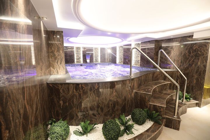 Spa 18 of 50