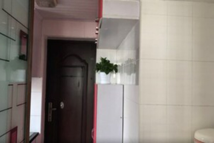 Room 14 of 20
