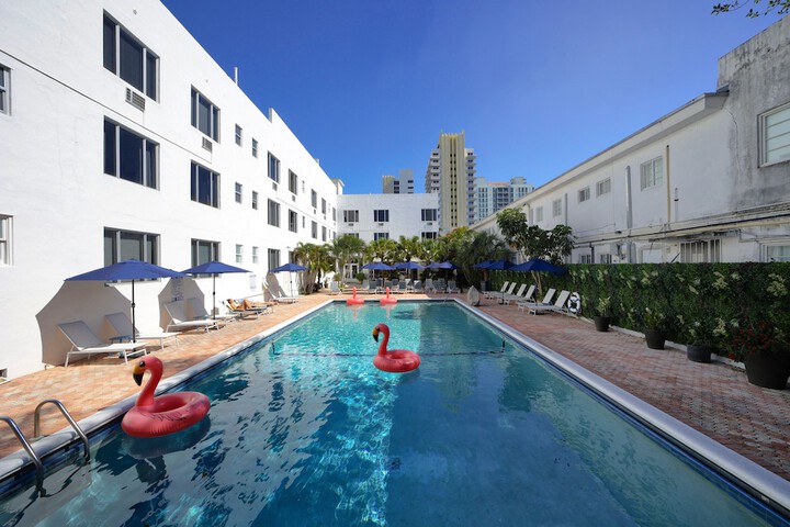 Pool 40 of 50