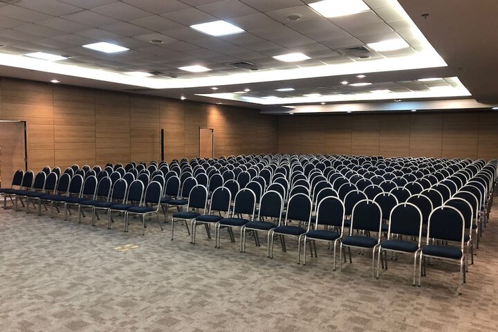 Ballroom/Hall 77 of 96