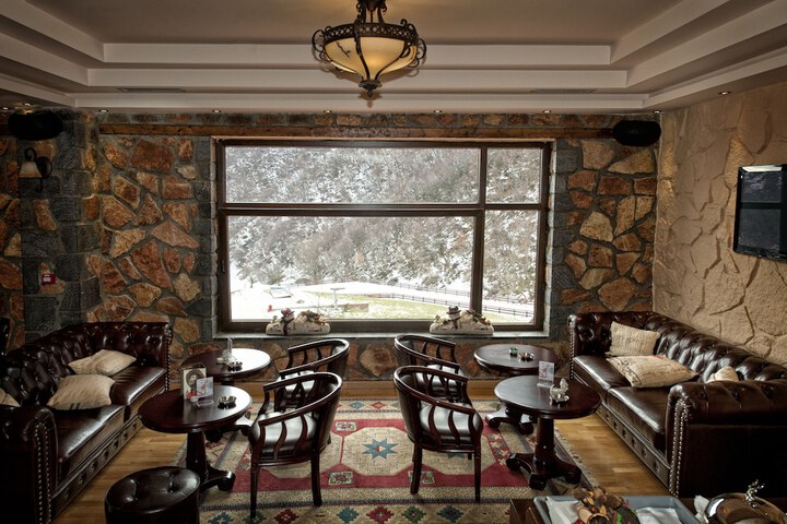 Breakfast/Coffee Service 22 of 34