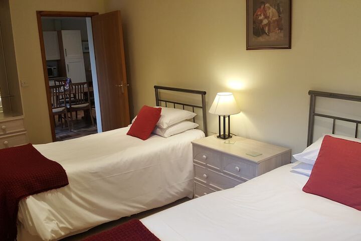 Room 7 of 19
