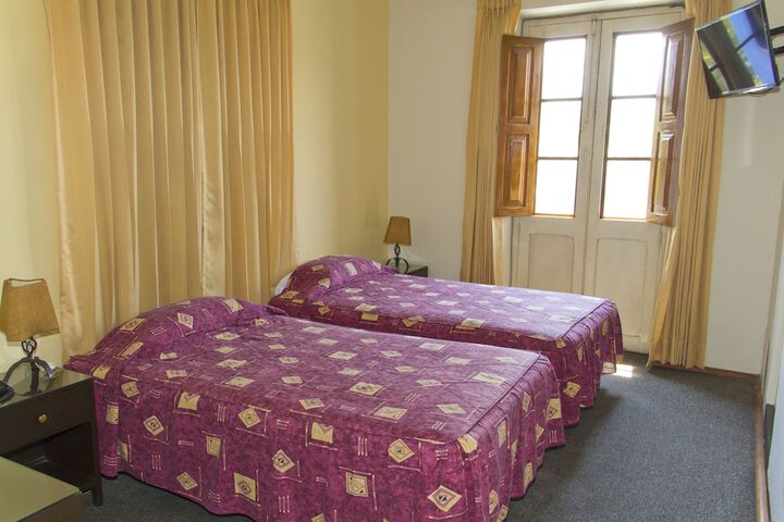 Room 6 of 86