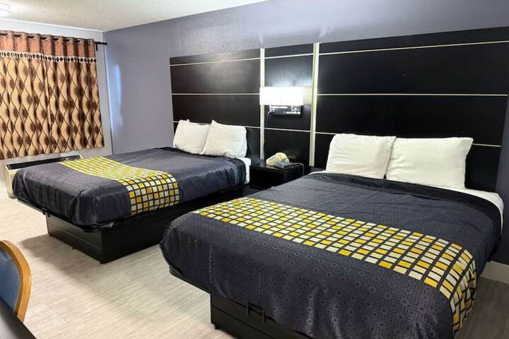 Room 8 of 38