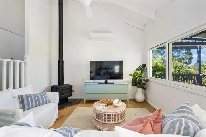 Room 2 of 9