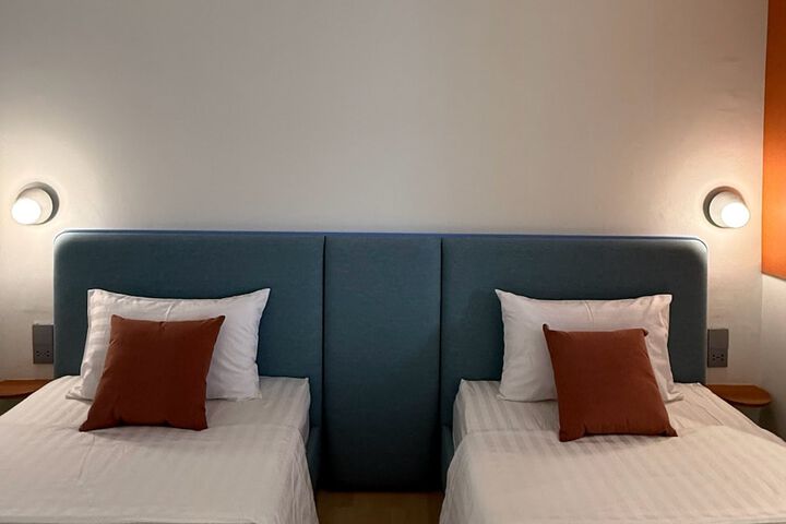 Room 16 of 30