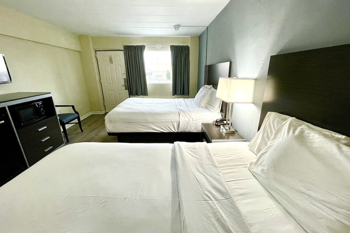 2 Queen Beds (3 of 41)