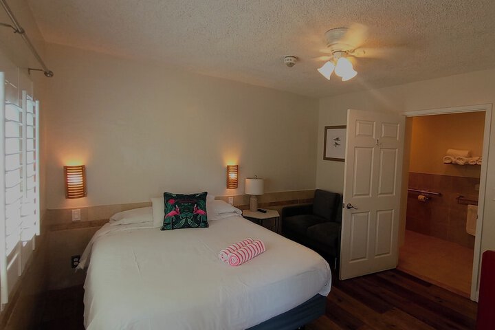 Room 12 of 33
