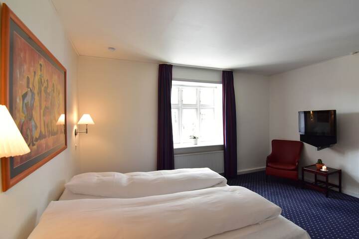 Room 12 of 45