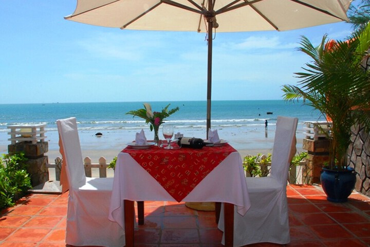 Dining Photos