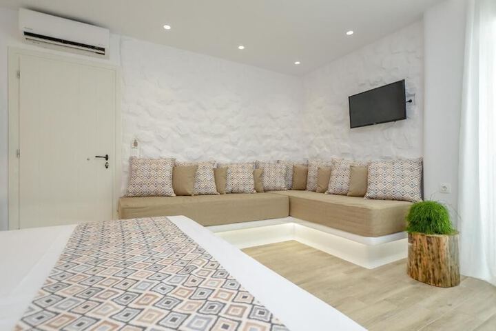 Room 20 of 37