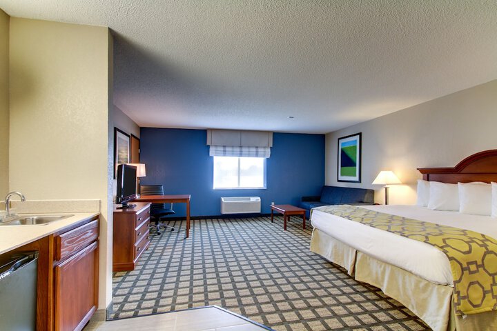 1 King Bed (8 of 11)