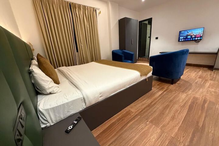 Room 16 of 41