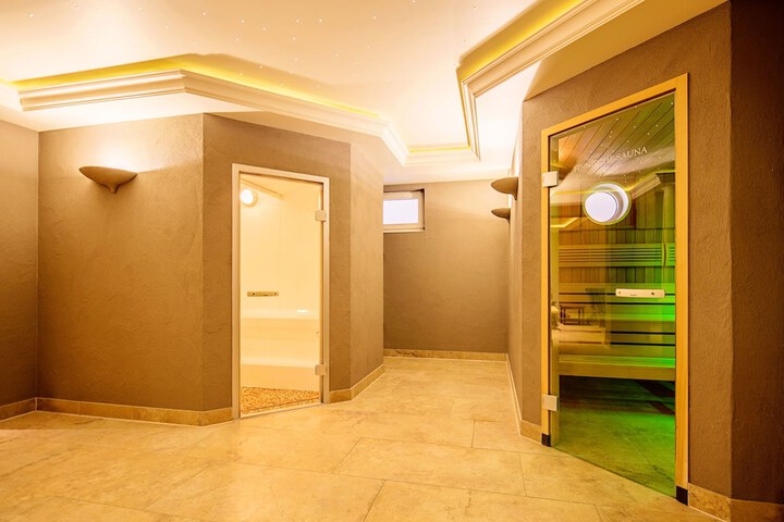 Room 46 of 160