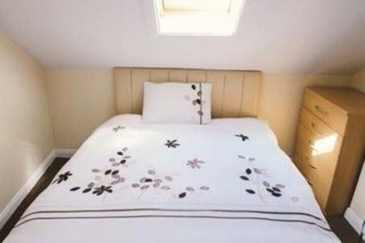 Room 5 of 19