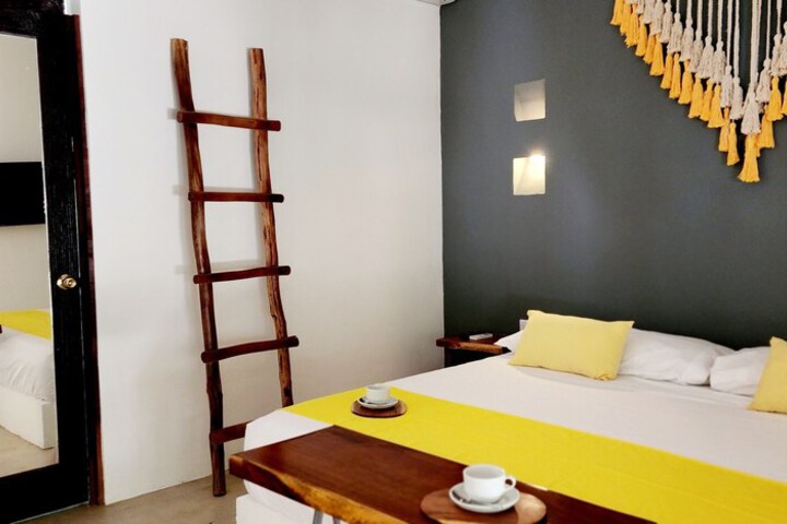 Room 6 of 51